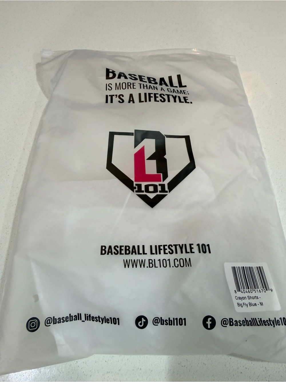 Men's Medium Baseball lifestyle Shorts - Picture 3 of 3